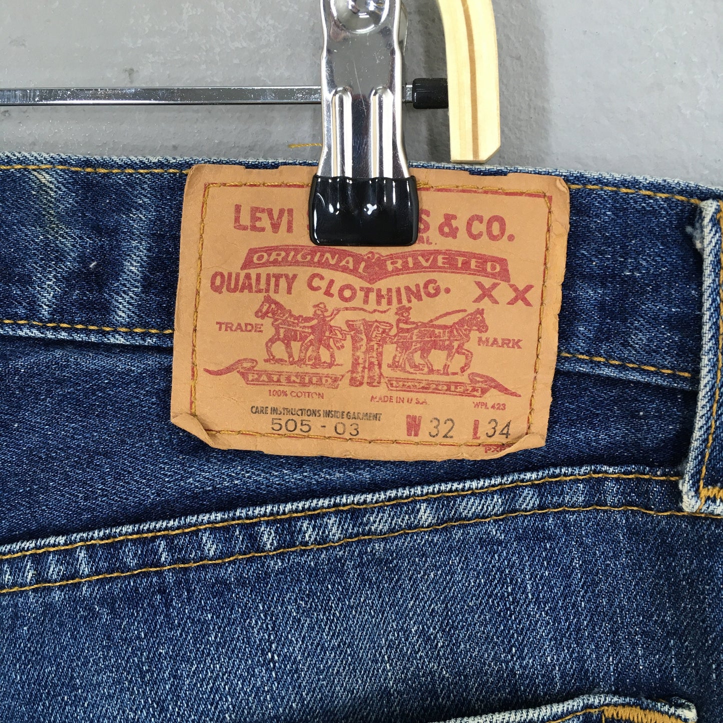 Levi's 505 Faded Blue Light Wash Jeans Size 31x29.5