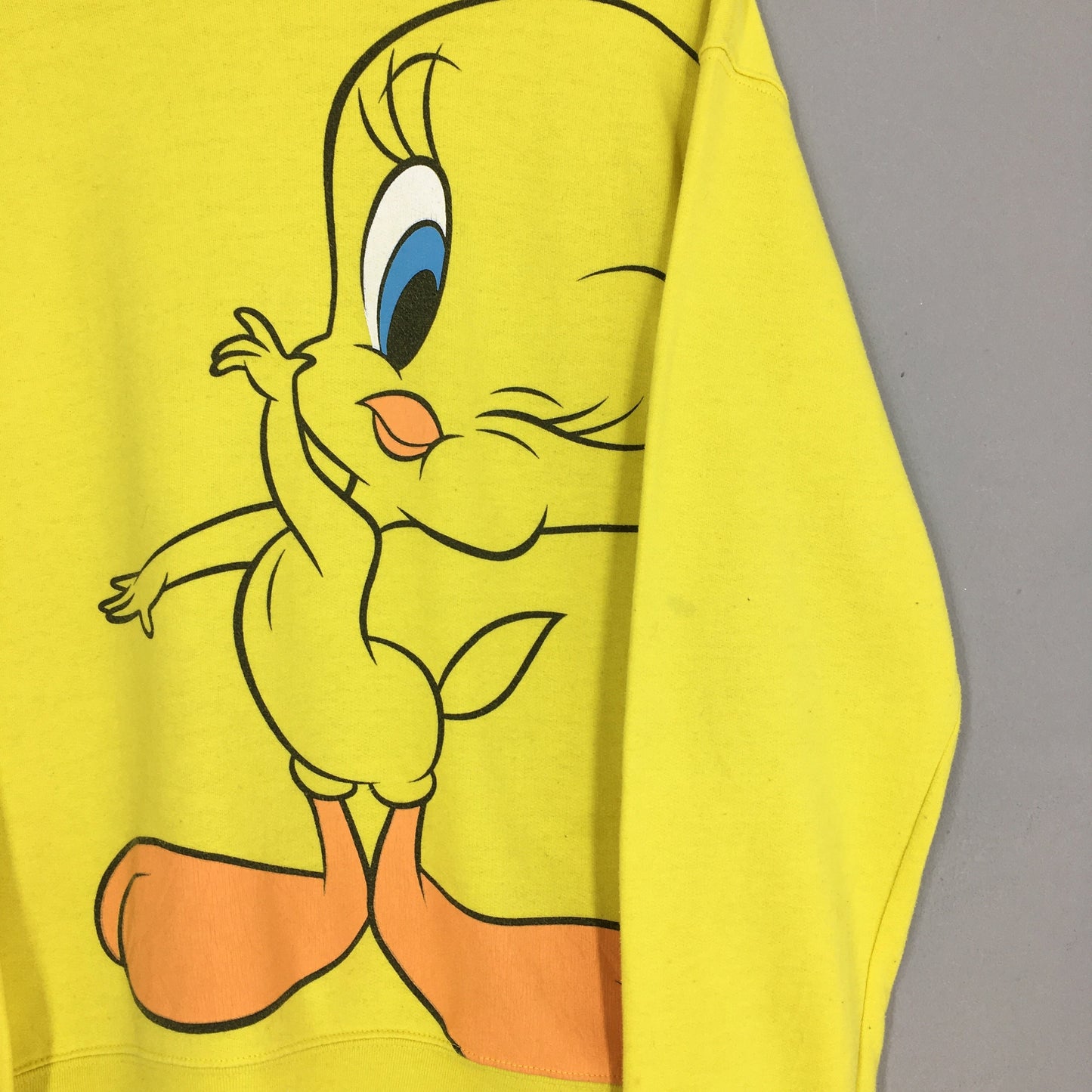 Tweety Yellow Bird Looney Tunes Women Sweatshirt Medium