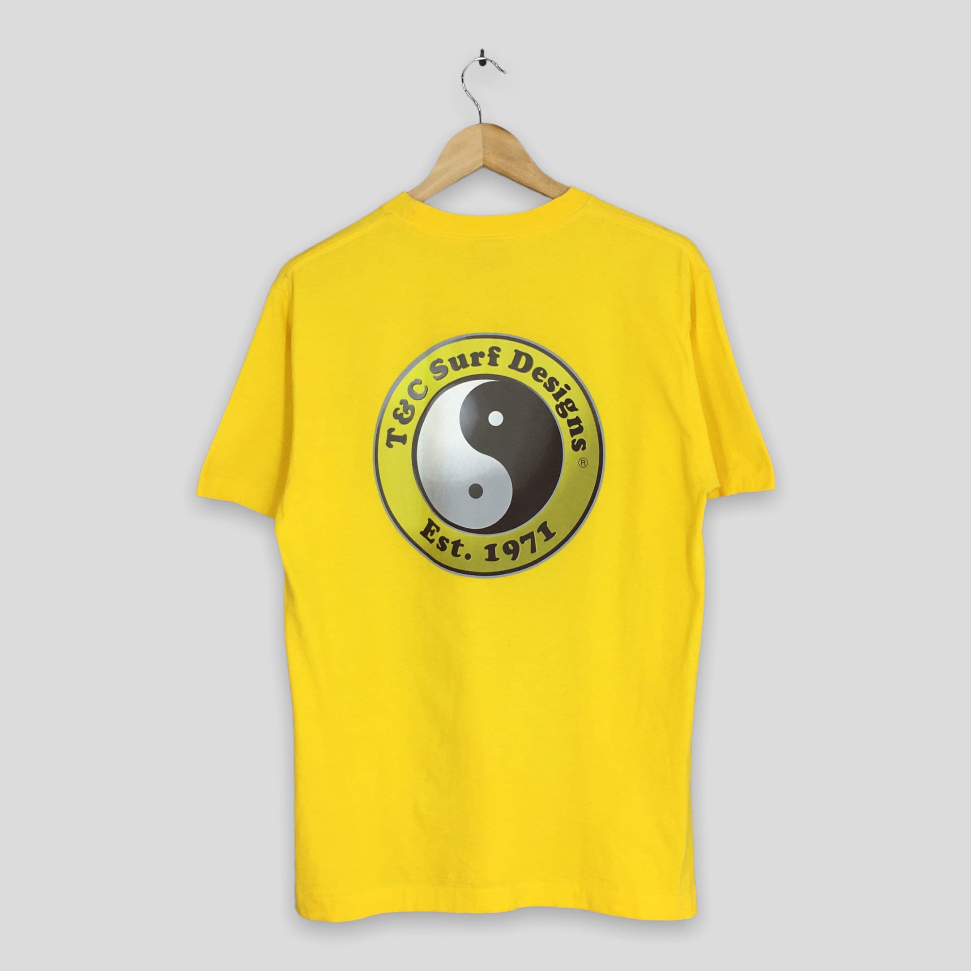 T&C Surf Designs Yin Yang Surfing Yellow T shirt Medium – axevin