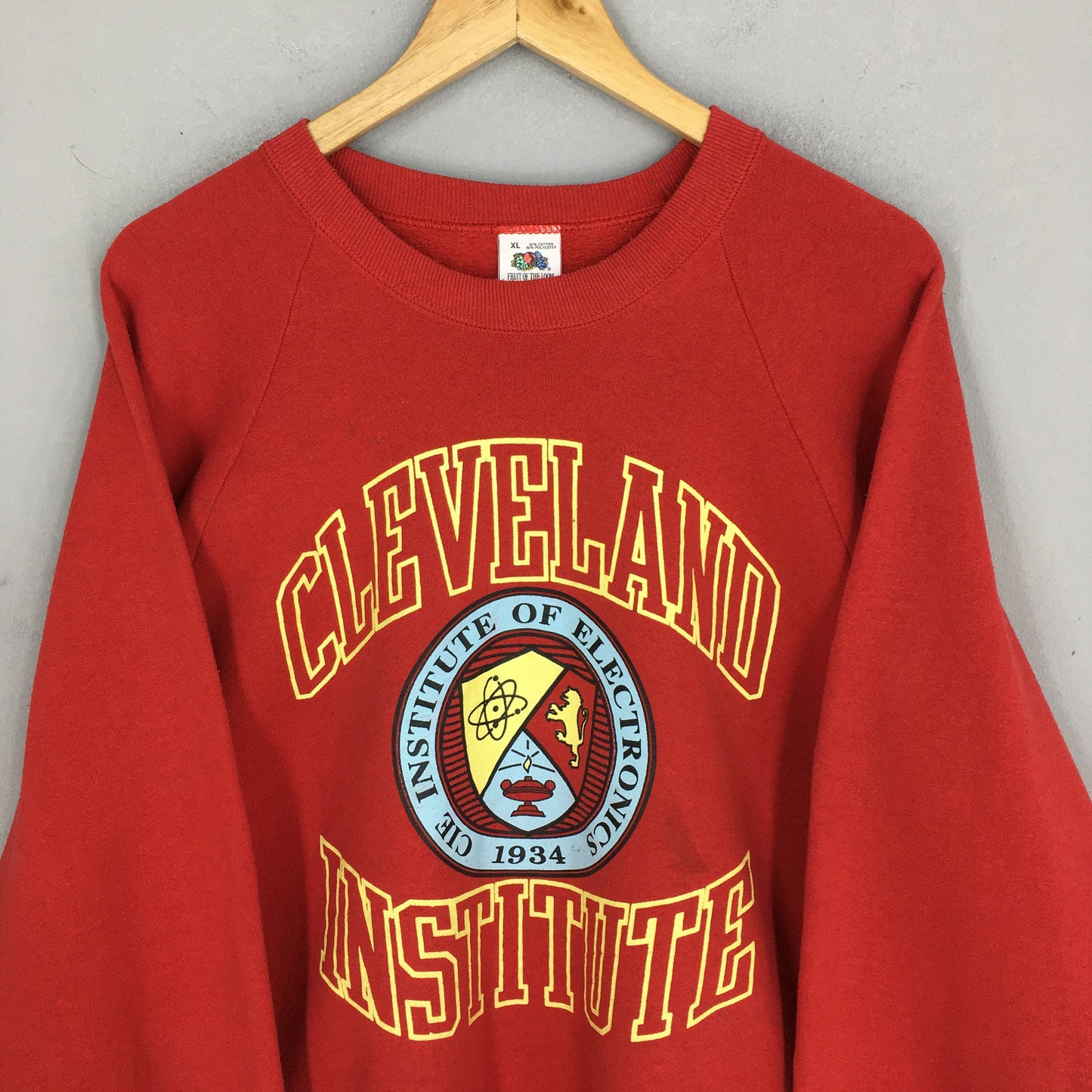 Cleveland Institute Red Sweatshirt XLarge