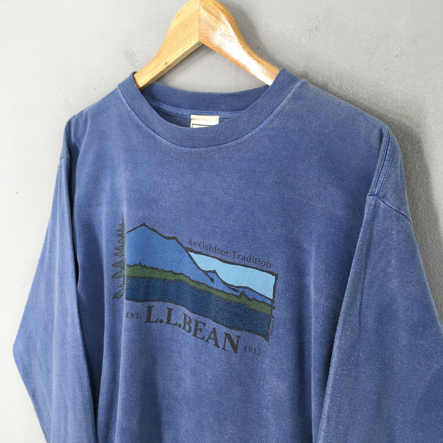 LL Bean Outdoor Hiking Blue T shirt Medium