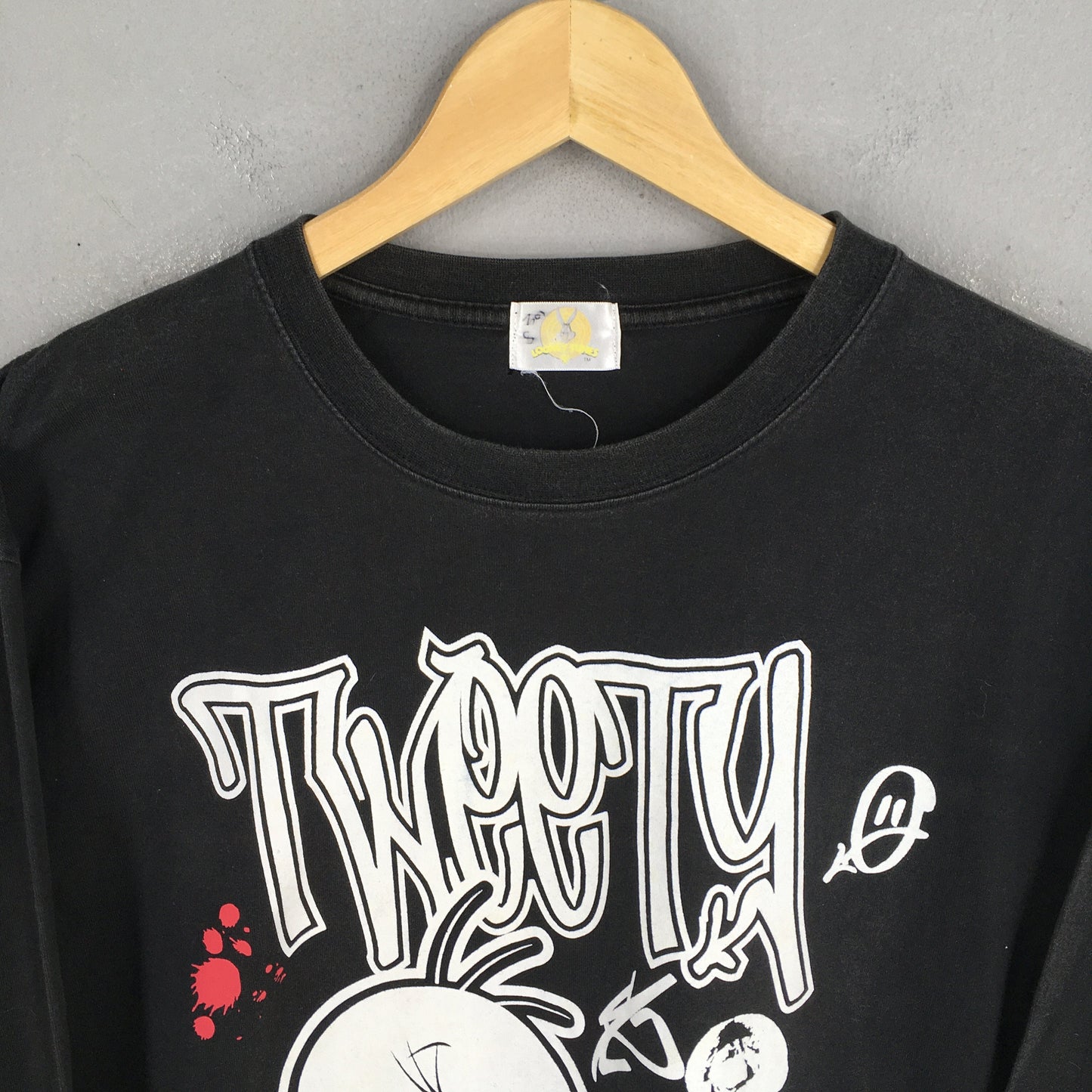 Looney Tunes Tweety Black T shirt Medium