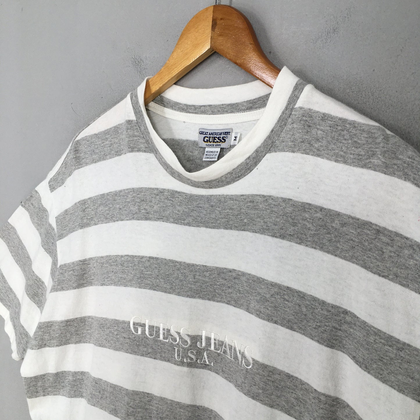 Guess Jeans Usa Stripes Gray T shirt Medium