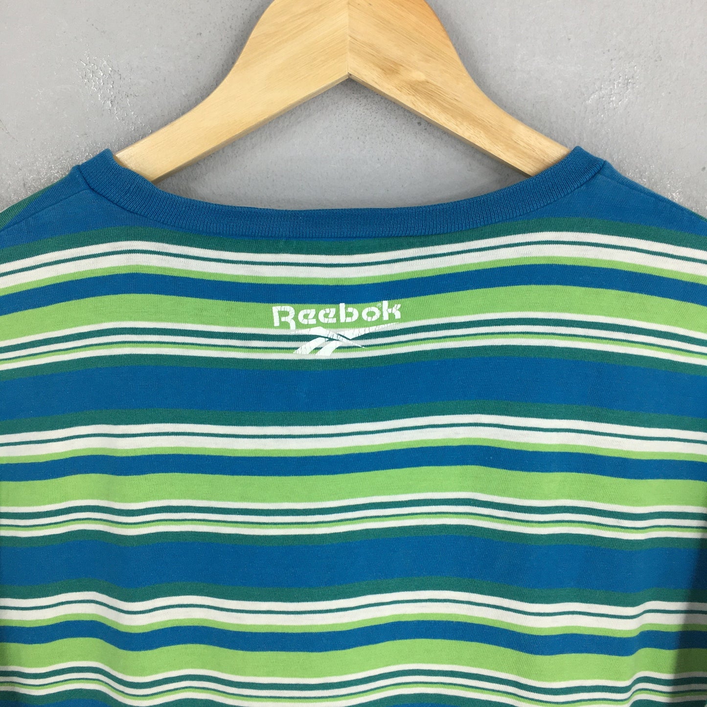 Reebok Sportswear Multicolor Stripes T shirt Medium