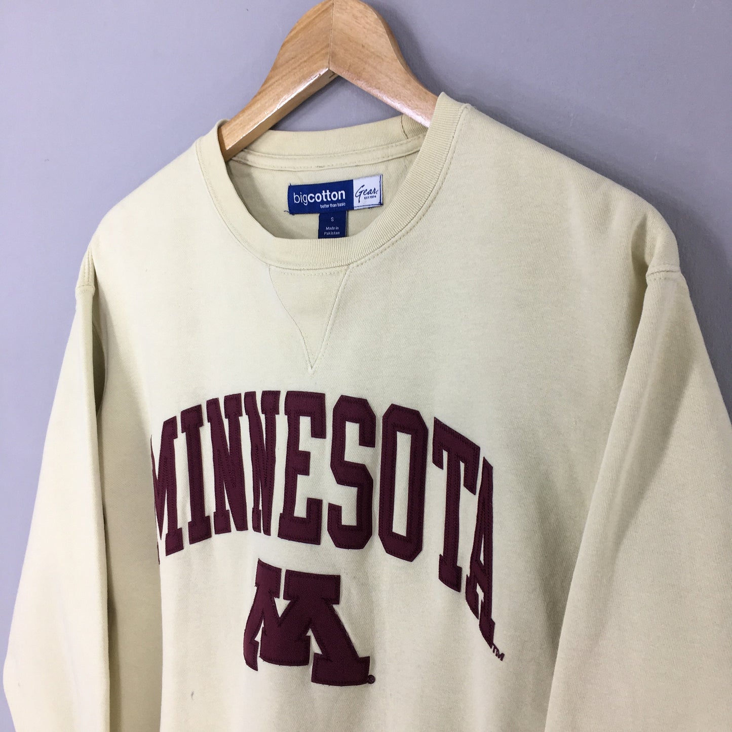 Minnesota Football NCAA Sweatshirt Small