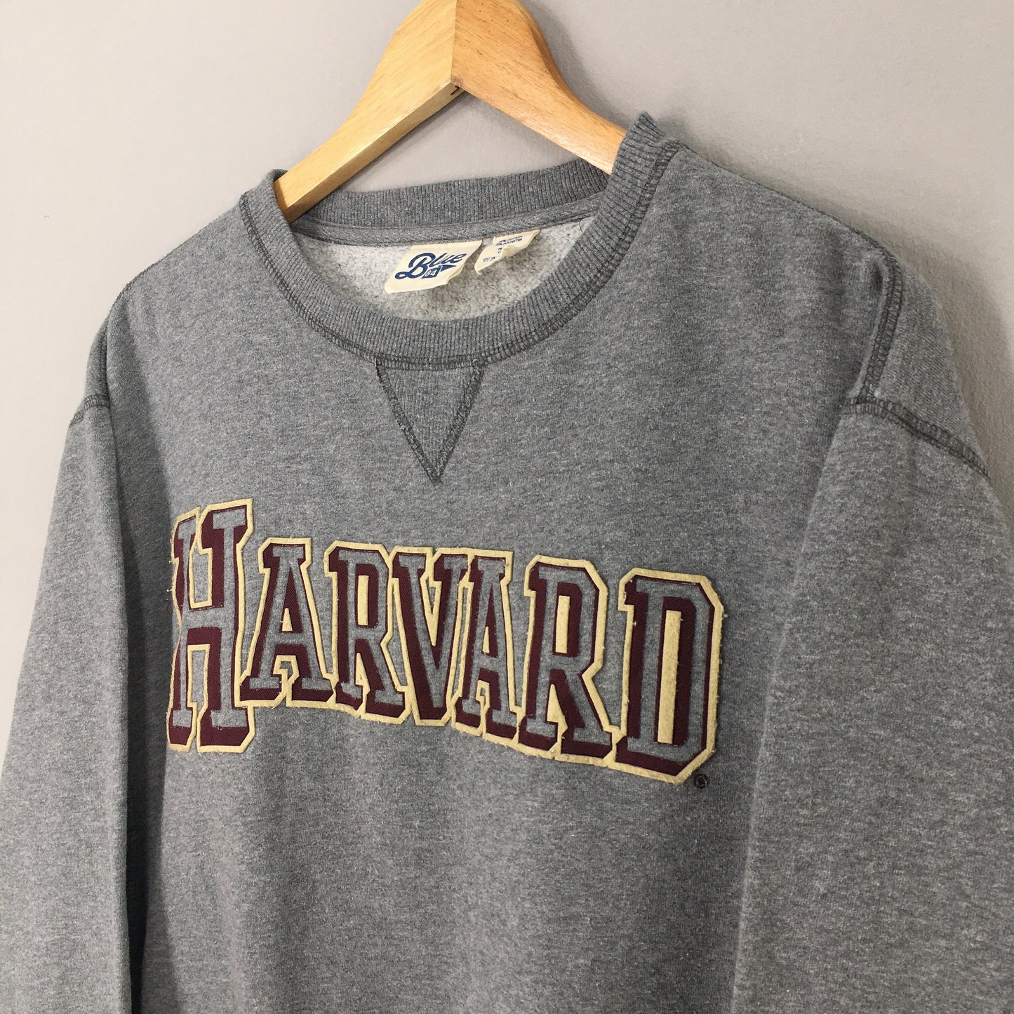 Harvard University Gray Sweatshirt Large