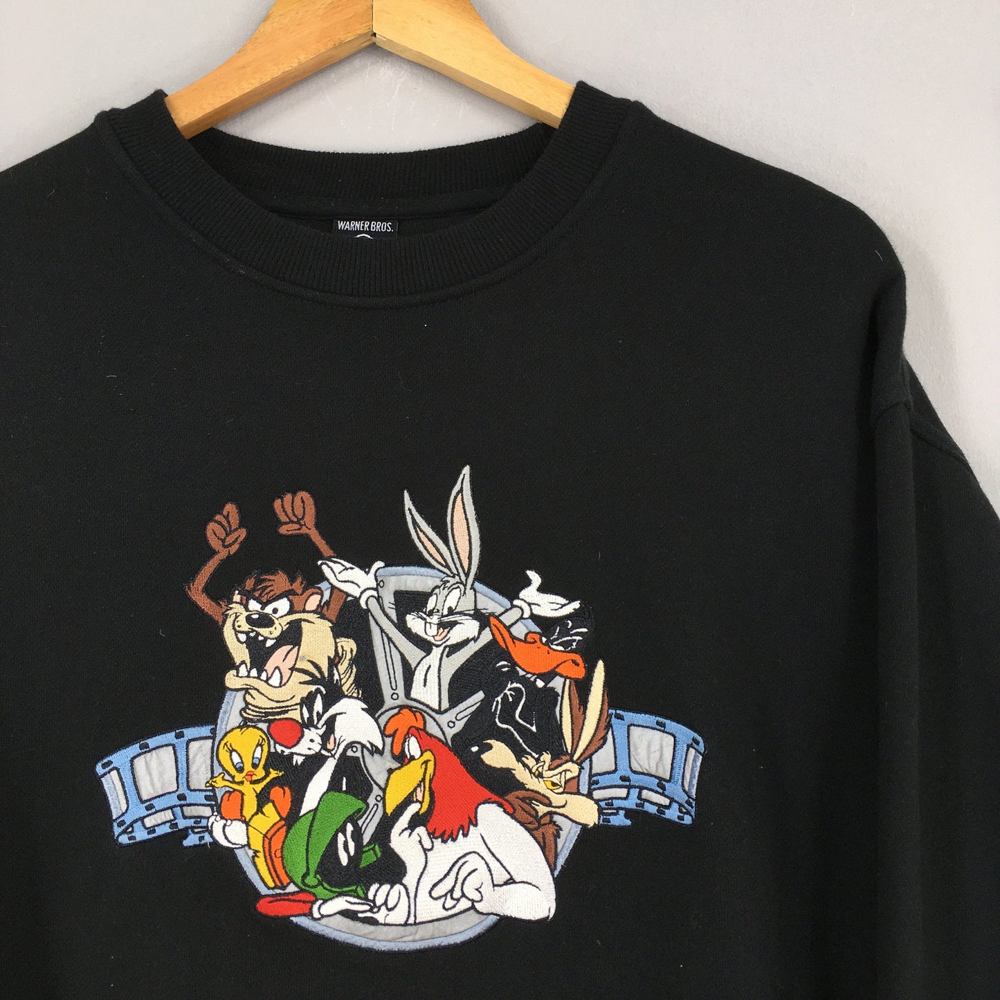 Looney Tunes Sweatshirt Medium