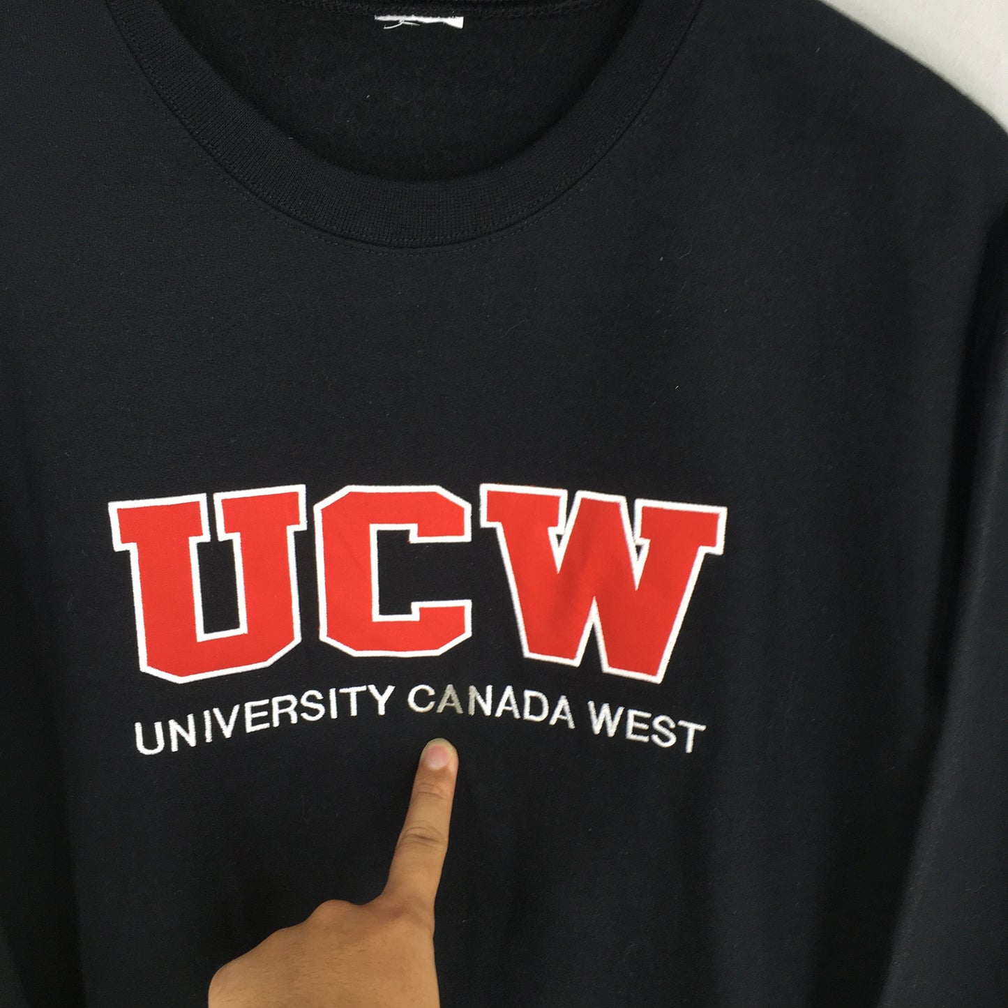 University of Canada West Black Sweatshirt Small