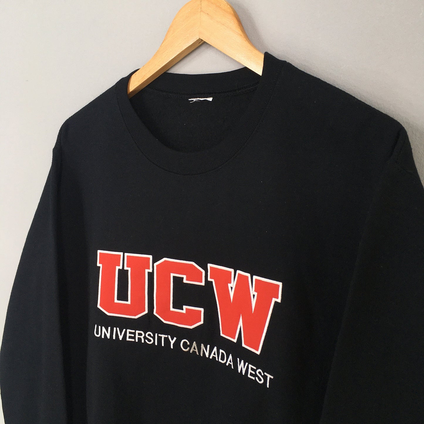 University of Canada West Black Sweatshirt Small